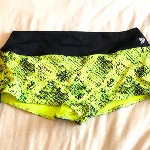 Snake Neon size L PINK wim/gym shorts